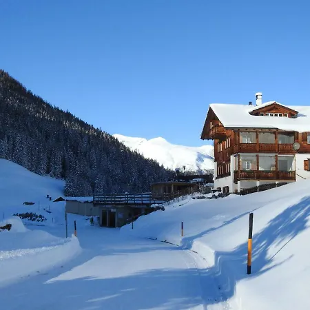 Apartment Sertig *
