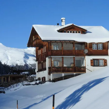 アパート Sertig *